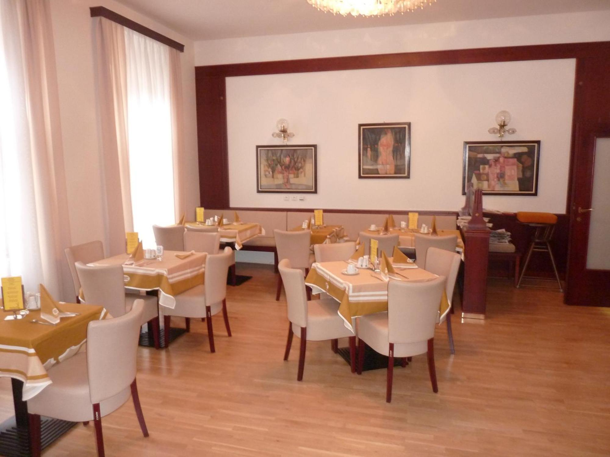 Grandhotel Garni Jihlava Eksteriør billede