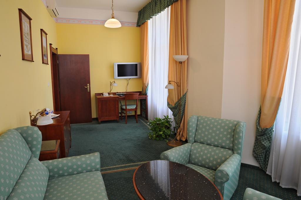 Grandhotel Garni Jihlava Eksteriør billede