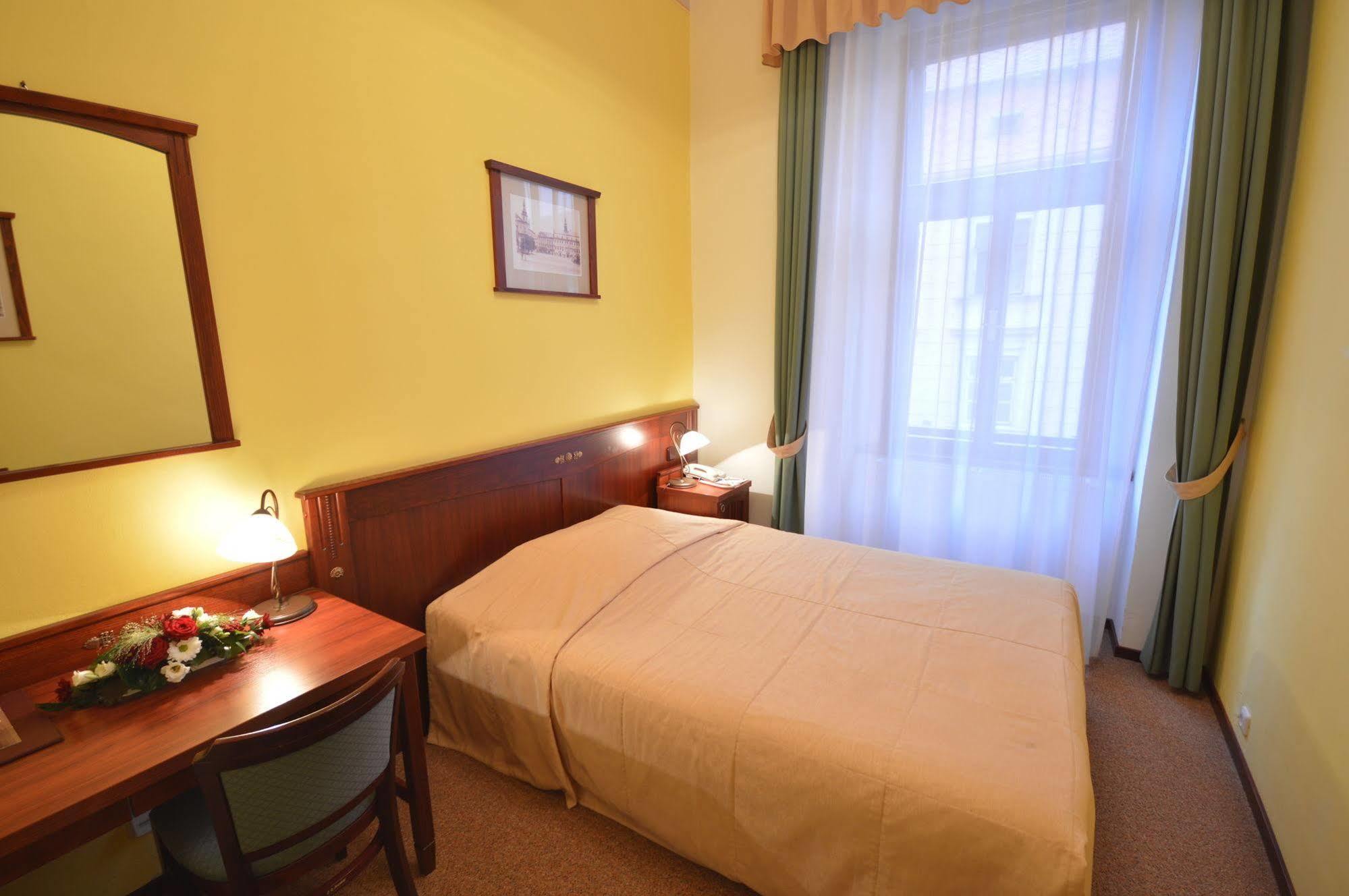 Grandhotel Garni Jihlava Eksteriør billede